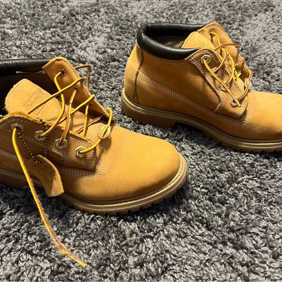 Timberland Kids Tan Lace-Up Boots - Picture 2 of 5